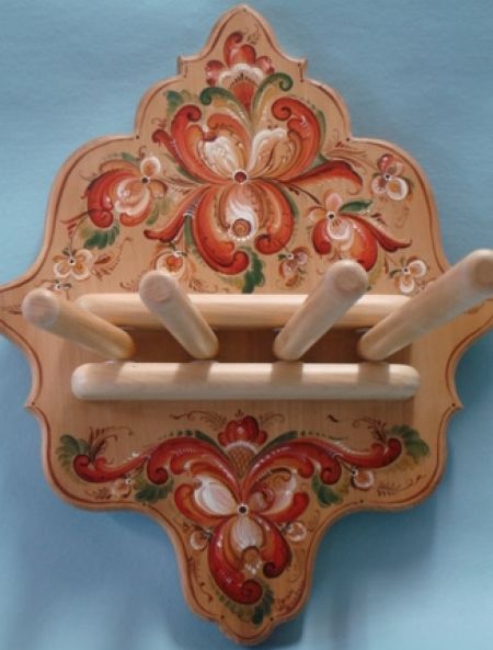 Telemark Towel Holder (Natural Background)