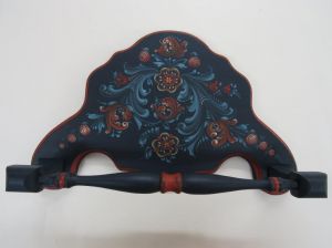 Lesja Towel Holder